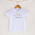 Camiseta blanca de algodón orgánico para niños, estampado a mano con tintas ecológicas. Serigrafía en color negro y amarillo. Modelo unisex.